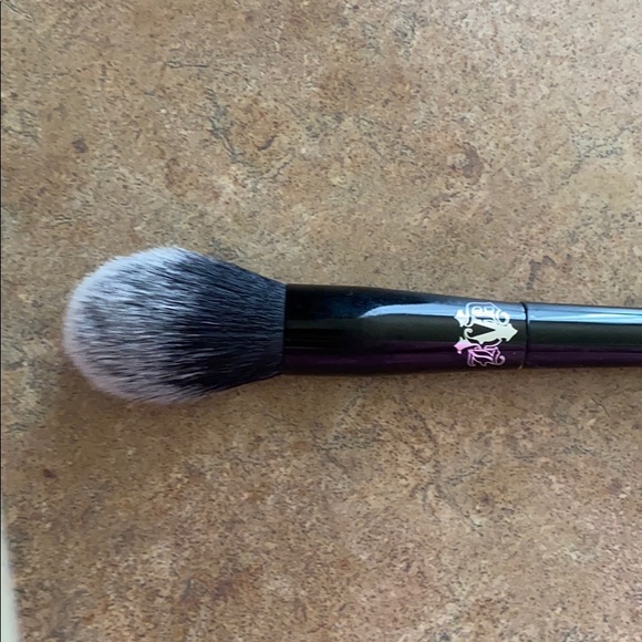KvD highlight brush
